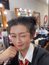 -红馆妆造(中央大街店)