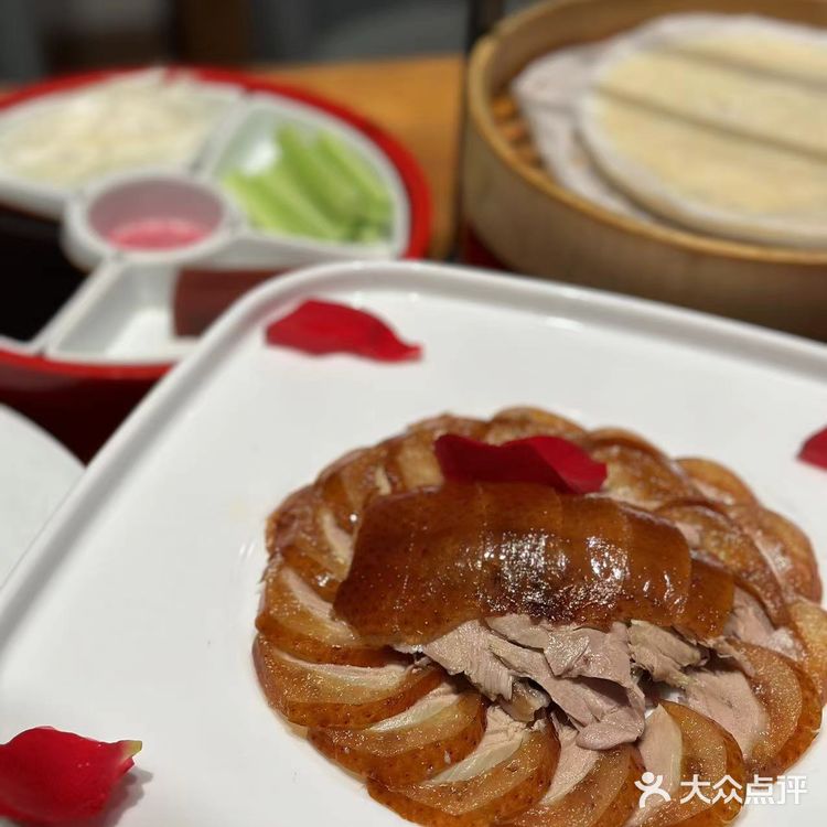 壹零捌道，比较有商务风格的北京菜。