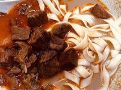 红烧牛肉面-金杨拉面王小吃面馆·牛三宝面·红烧牛肉粉