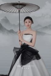 -雪中彩影婚纱摄影·微光艺术中心