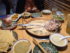 -洱火云南酸菜牛肉火锅(石景山当代商城店)