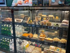 面包甜点陈列柜-星巴克(成都机场T2店)