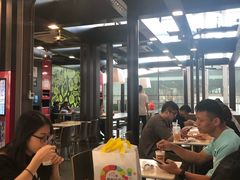 大堂-麦当劳(深圳北站高铁店)