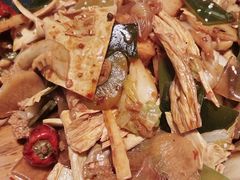 -风光老灶麻辣香锅(大成路翠微百货店)