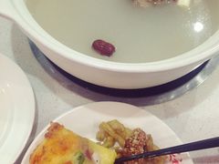 泉福居酱骨头自助美食-泉福居酱骨头自助广场(南大街商业步行街店)