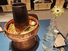 铜锅饵块油焖鸡-一坐一忘云南菜(嘉里中心店)