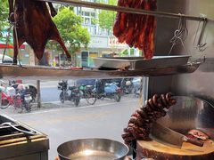 -华香鹅快餐店