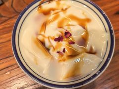 -云阿蛮云南生烫牛肉米线(奉贤路店)