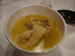 -鲜入围煮花胶鸡海鲜火锅