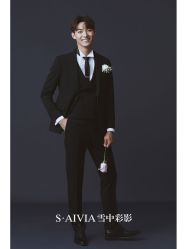 -雪中彩影婚纱摄影·微光艺术中心