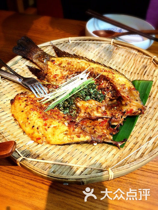 香茅草烤罗非鱼