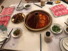 蒙古烤羊排-同心如意传统铜火锅