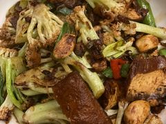 XO酱虾干花菜煲-香园茶社·金陵小灶(老门东店)