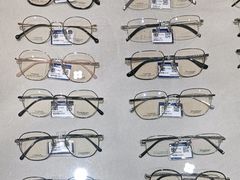 -博士眼镜(东莞东湖花园店)