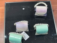 -URBAN REVIVO(高德置地广场·春广场店)