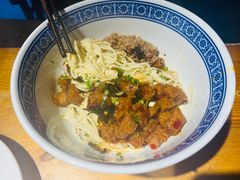 辣肉面-沪西老弄堂面馆(定西路店)