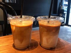Latte-black rainbow coffee