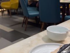 -港丽餐厅(高德置地店)