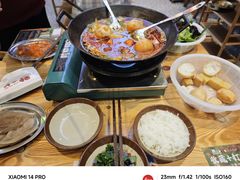 -黔二妞地摊火锅(龙华清湖店)