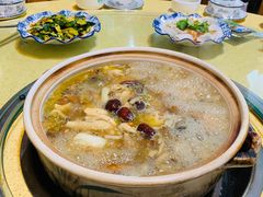 -东巴谷野生菌火锅餐厅