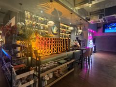 -顽啤熊·酒客酒馆(苏城夜景必选店)