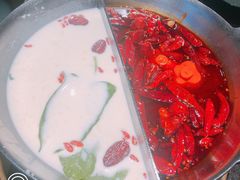 -湊湊火锅·茶憩(新中关购物中心店)