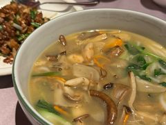 云南野菌过桥米线-彩云天云南餐厅