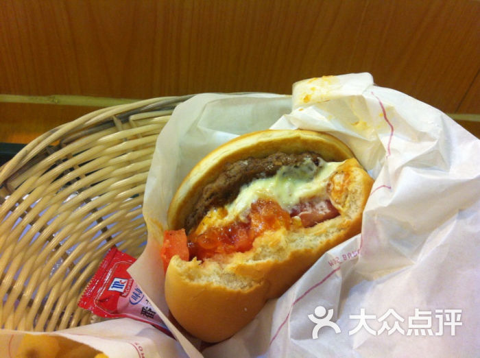摩斯汉堡(陆家嘴店)-摩丝汉堡图片-上海美食-大众点评网