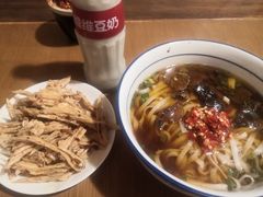 -矮子粉店1985·长沙米粉(湘春路店)