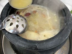 -南渝食府.墨脱石锅松茸鸡