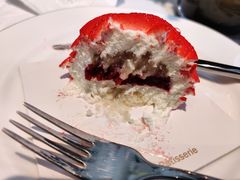 -Fridi Patisserie Cafe