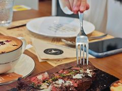 -Mark&Mars Restaurant
