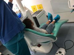 -岳辰齿科(浦东长泰店)