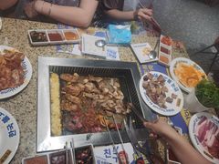 -阿亲家·韩式无限烤肉(花果园店)