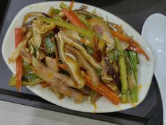 猪耳朵-东方削面(迎泽街店)