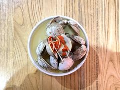 蛤蜊炖鸡汤-千金一碗·宝岛一村(韩国街店)