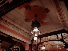 -Majestic Café