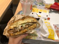 -麦当劳(民盈·国贸城店)