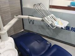 -上海仁爱医院口腔科 · 种植