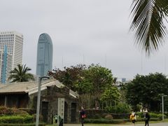 -万绿园