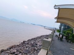 -鹰龙海畔度假酒店(咸祥店)