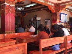 大堂-老光明岗琼甜茶馆