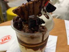 巧克力配蛋糕华夫脆-DQ·蛋糕·冰淇淋(三亚青春颂店)