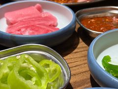 -明洞阿姨·韩式酱蟹烤肉·创意料理(三元桥店)