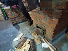 -鱼窝棚柴火铁锅炖(富山屯店)