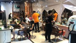 -PE SALON