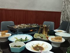 -小丫头餐厅·江浙菜·烧烤(灵隐店)