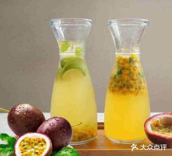 澳斯堡时尚餐厅(左贡店)