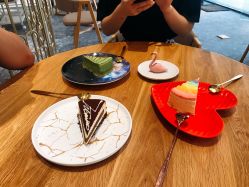 彩虹慕斯-hy coffee美容美甲护肤