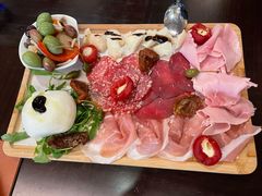 -卡佩罗意大利餐厅及酒吧Al Cappello Trattoria